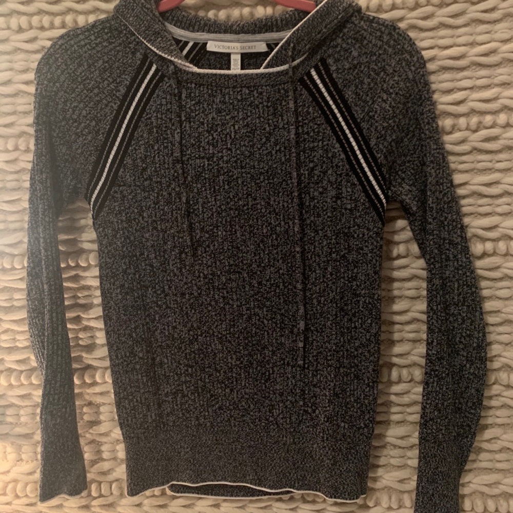 NWOT Victoria’s Secret Sweater💋